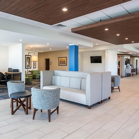 Holiday Inn Express & Suites Ludington By Ihg Buitenkant foto