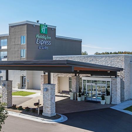 Holiday Inn Express & Suites Ludington By Ihg Buitenkant foto