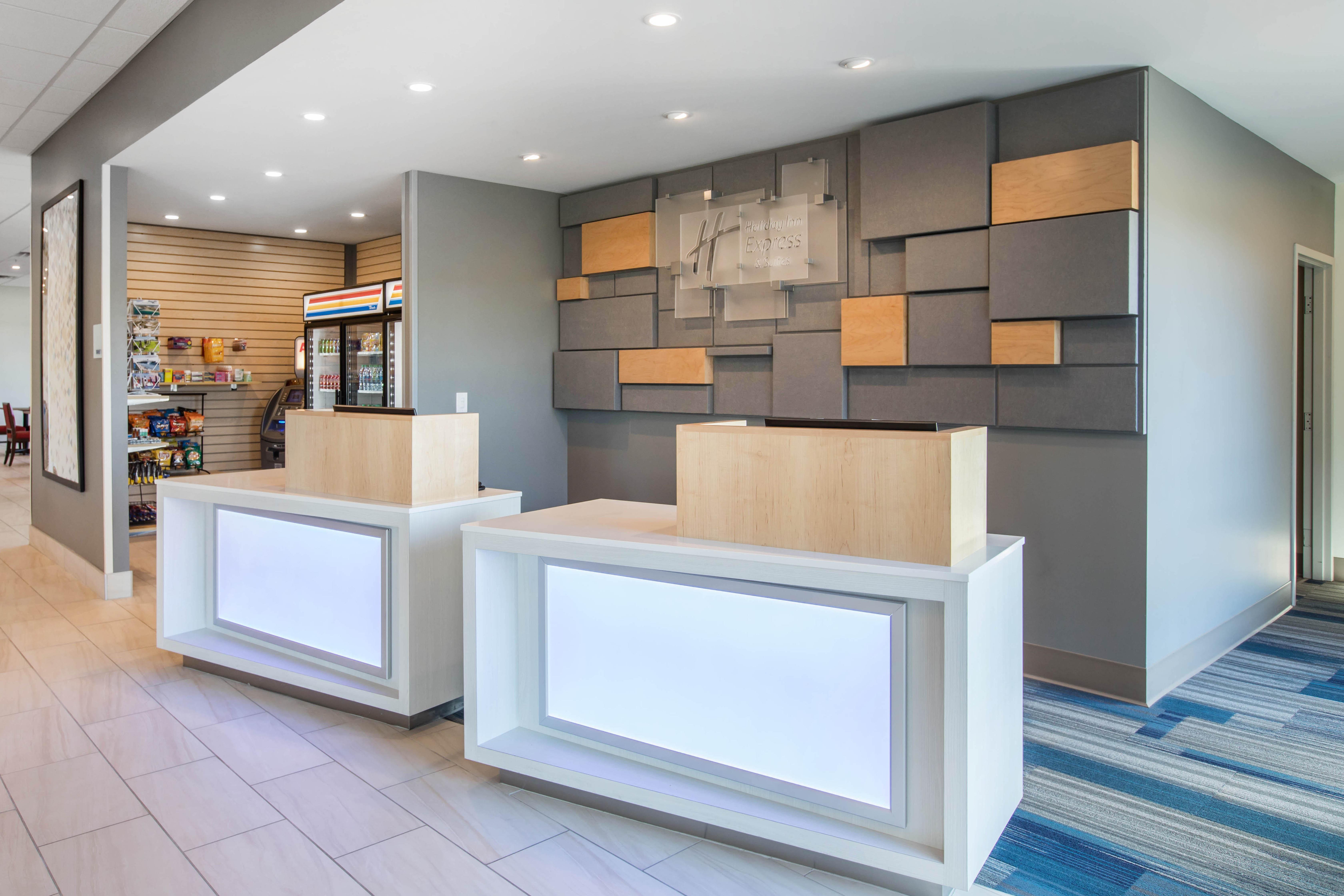 Holiday Inn Express & Suites Ludington By Ihg Buitenkant foto