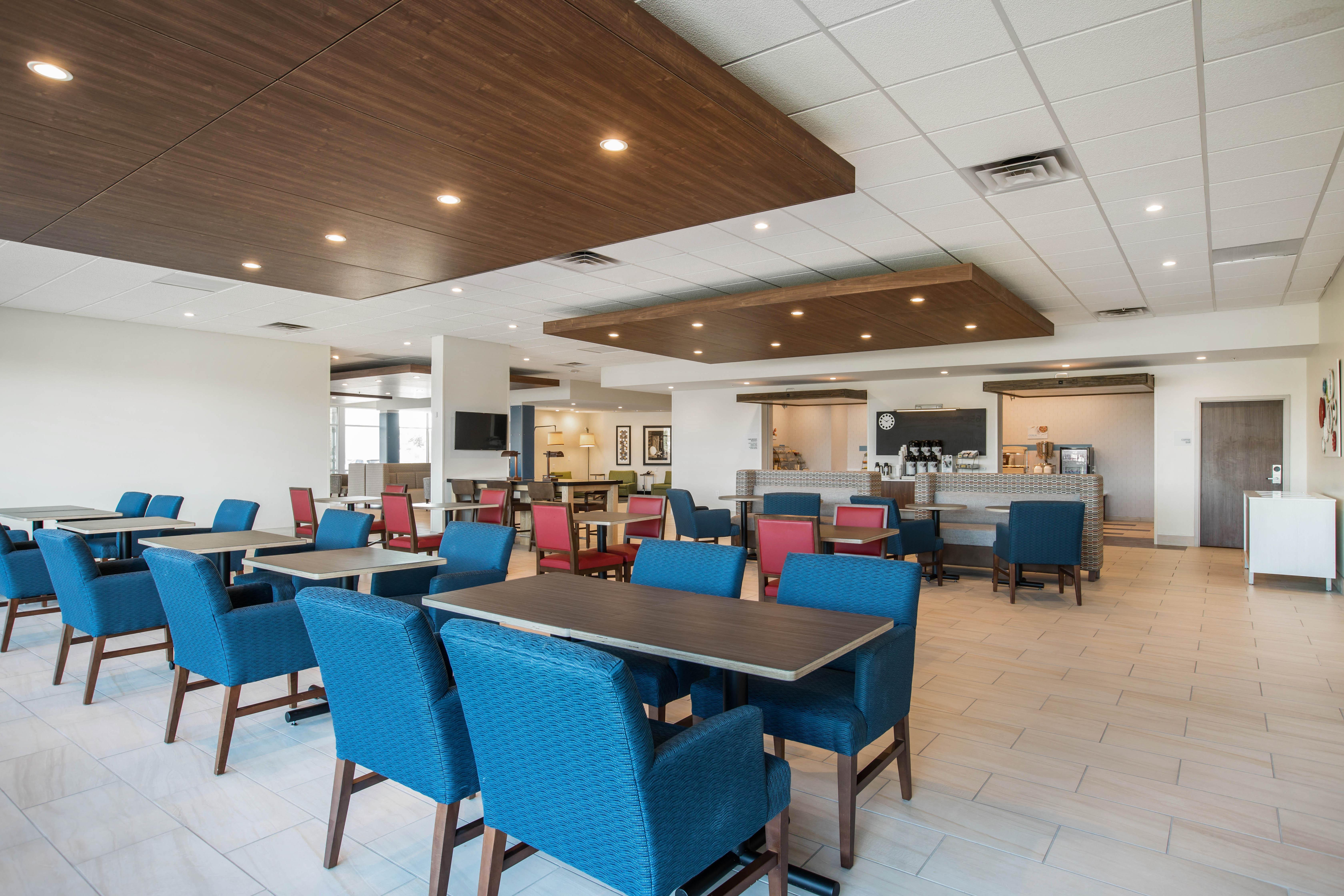 Holiday Inn Express & Suites Ludington By Ihg Buitenkant foto